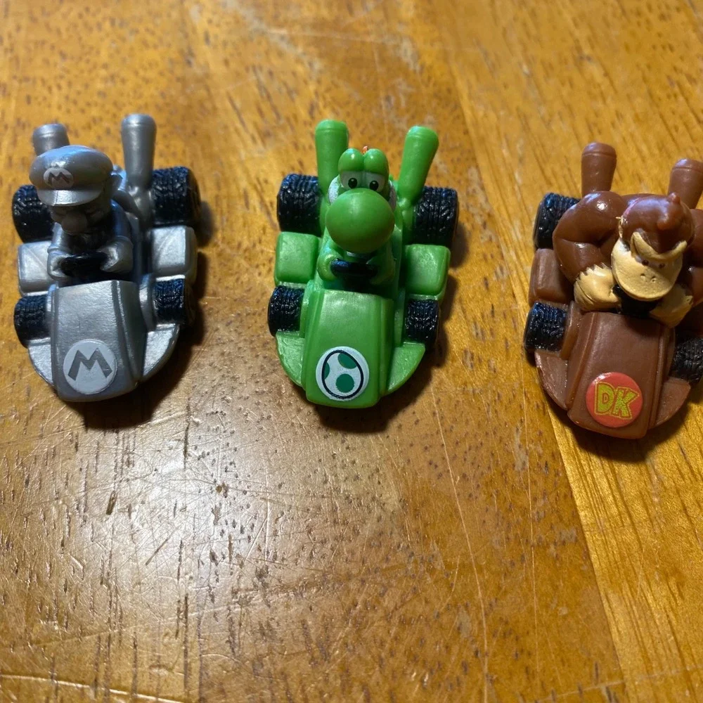 3 Nintendo Mario Kart Toy Figures Gamer TokensMini Kart Racers Yoshi Donkey Kong